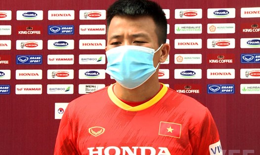 Tiền vệ Phạm Văn Luân gửi lời chúc đặc biệt đến thầy Park và đội tuyển Việt Nam. Ảnh: VFF