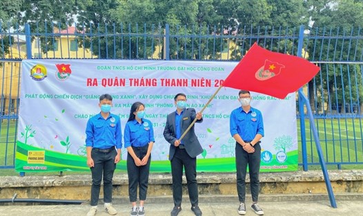 Sinh viên Trường ĐH Công đoàn tại Lễ phát động Tháng Thanh niên 2021 do Đoàn trường tổ chức. Ảnh: ĐHCĐ