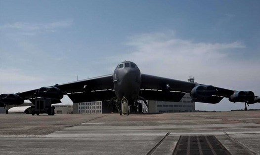 Máy bay B-52 thử nghiệm tên lửa siêu thanh. Ảnh: US Air Force