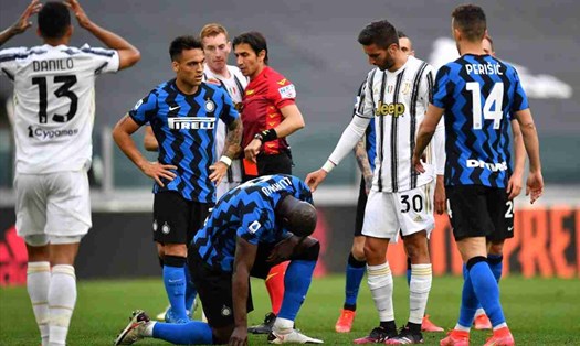 Juventus và Inter Milan đã tạo ra cuộc rượt đuổi rất căng thẳng và kịch tính. Ảnh: Serie A