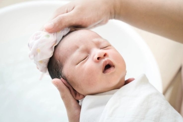 Một số hướng dẫn tắm đúng cách cho trẻ sơ sinh Một số hướng dẫn tắm đúng cách cho trẻ sơ sinh