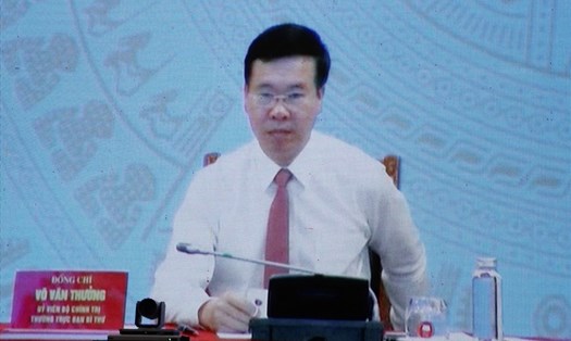 Thường trực Ban Bí thư Võ Văn Thưởng dự Hội nghị tiếp xúc cử tri trực tuyến tại điểm cầu Văn phòng Trung ương Đảng tại Hà Nội -ảnh chụp qua màn hình trực tuyến.
