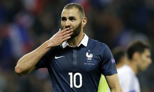Karim Benzema sẽ lại khoác lên mình màu áo đội tuyển Pháp. Ảnh: AFP