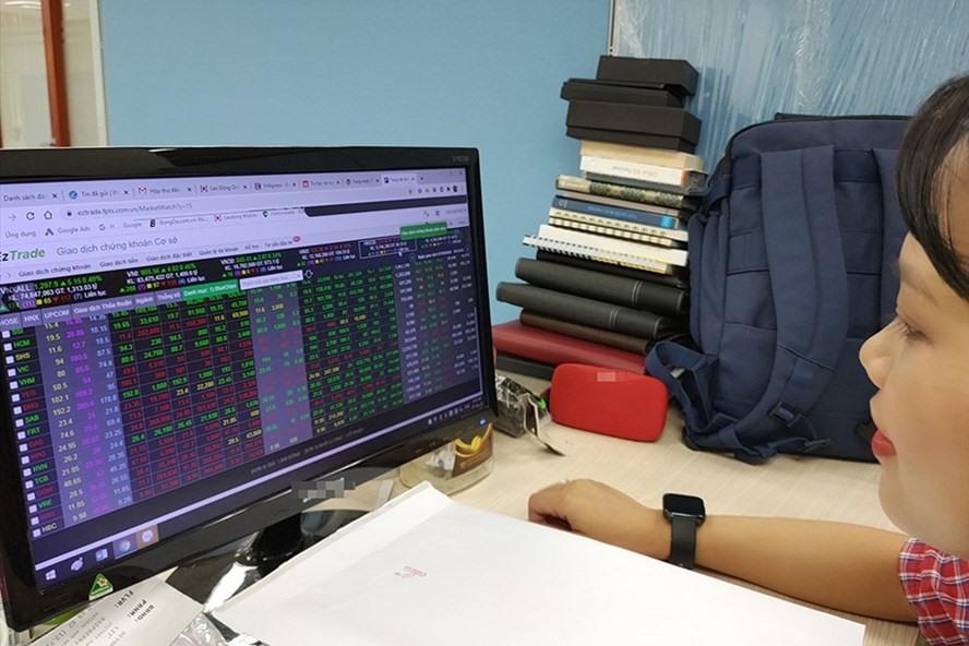 Chỉ số chứng khoán VN-Index đã có phiên tăng điểm trở lại ngày 19.5. Ảnh minh họa: Thế Lâm