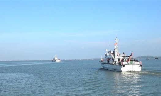 Các tàu Cảnh sát biển lên đường làm nhiệm vụ tuần tra (Ảnh cắt từ clip)