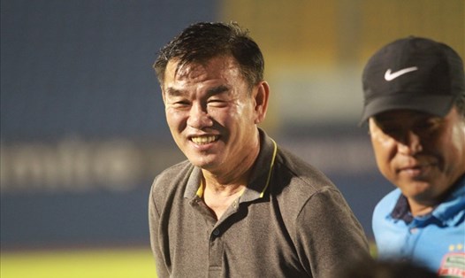 Phan Thanh Hùng có thể dẫn dắt Đà Nẵng từ vòng 13 V.League 2021. Ảnh: Thanh Vũ