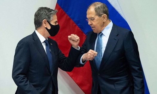 Ngoại trưởng Mỹ Antony Blinken và Ngoại trưởng Nga Sergei Lavrov gặp mặt ngày 19.5. Ảnh: AFP