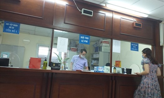 Điểm tiếp nhận hồ sơ cấp, đổi bằng lái xe tại Tổng cục Đường bộ Việt Nam. Ảnh: ĐT
