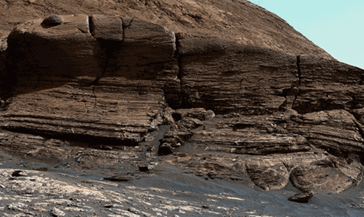 Tàu thăm dò Sao Hỏa Curiosity của NASA chụp bức tranh toàn cảnh về  Mont Mercou. Ảnh: NASA.