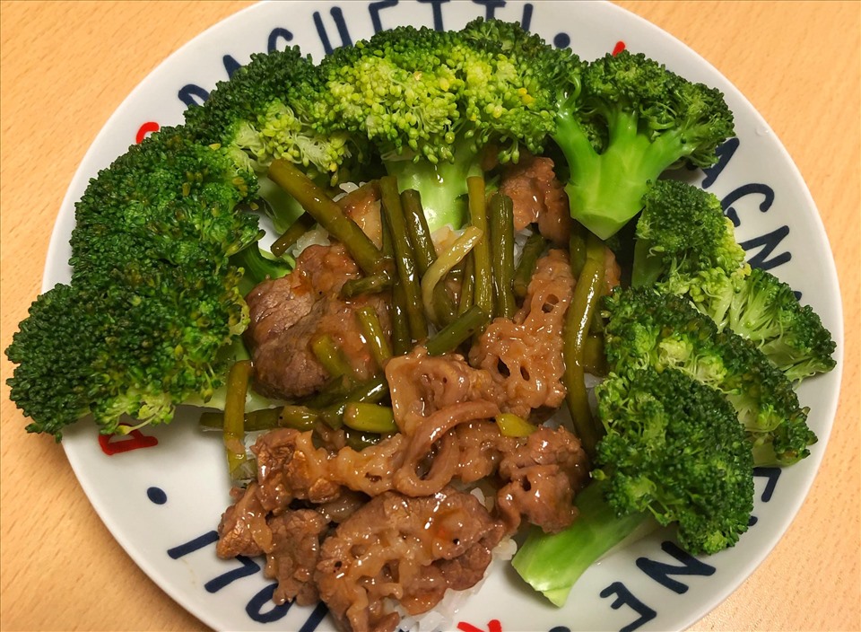 Bổ sung những loại rau ưa thích vào bữa ăn hằng ngày để đảm bảo một chế độ ăn lành mạnh. Ảnh minh họa: Bảo Quyên.