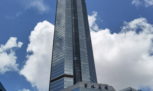 Tòa nhà SEG Plaza là tòa cao ốc cao thứ 18 ở Thâm Quyến, Trung Quốc và cao thứ 212 trên thế giới. Ảnh: AFP