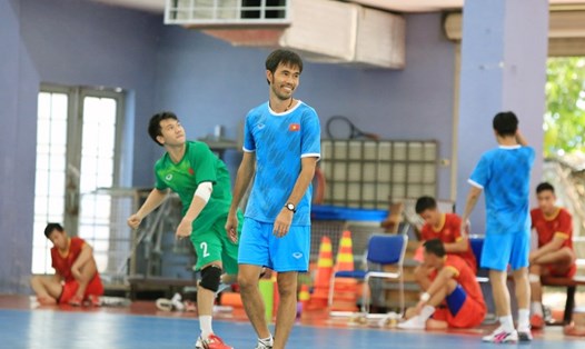 Huấn luyện viên Phạm Minh Giang hài lòng với kết quả hoà 0-0 của đội tuyển Futsal Việt Nam. Ảnh: VFF
