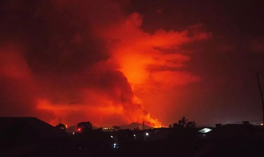 Núi lửa Nyiragongo đã phun trào vào đêm 22.5. Ảnh: AFP