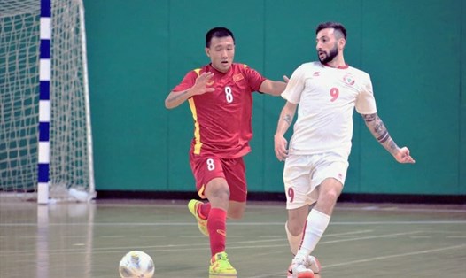 Đội tuyển Futsal Việt Nam và Lebanon bất phân thắng bại trong trân play-off lượt đi. Photo: Khorfakkan Club