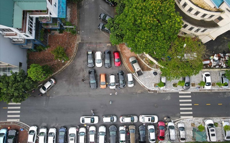 CSGT TP.HCM Tăng Cường Xử Lý Các Trường Hợp Dừng, Đỗ Xe Không Đúng Quy Định
