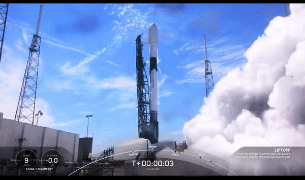 SpaceX phóng 60 vệ tinh Starlink ngày 26.5. Ảnh: SpaceX