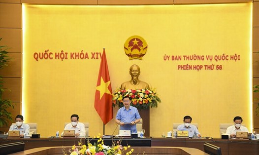 Chủ tịch Quốc hội Vương Đình Huệ phát biểu khai mạc phiên họp. Ảnh: H.Minh