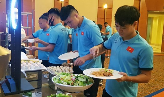 Tuyển Việt Nam được VFF bố trí ở tại một khách sạn riêng trước khi di chuyển đến khách sạn khác do AFC bố trí. Ảnh: VFF.