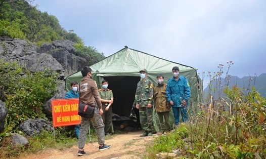 Theo chỉ đạo mới nhất của UBND tỉnh Hà Giang, tái khởi đọng các chốt kiểm dịch cửa ngõ của tỉnh và toàn bộ các chốt kiểm dịch trên vành đai biên giới. Ảnh BND.