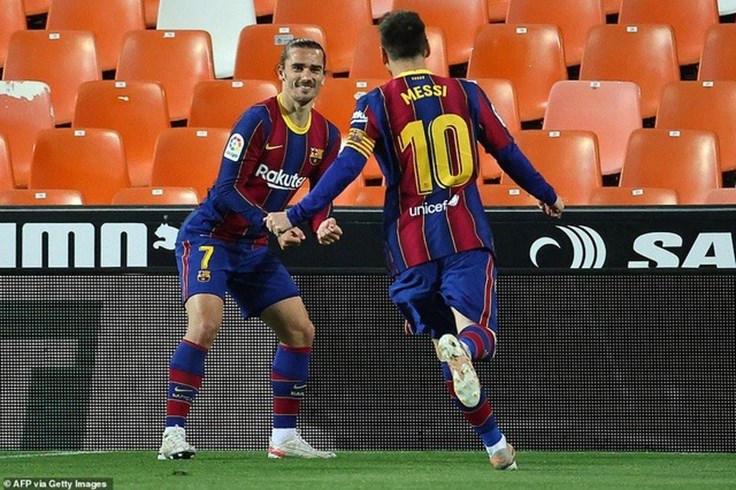 Messi san bằng thành tích đá phạt trực tiếp với đại kình địch CR7 Messi san bằng thành tích đá phạt trực tiếp với đại kình địch CR7