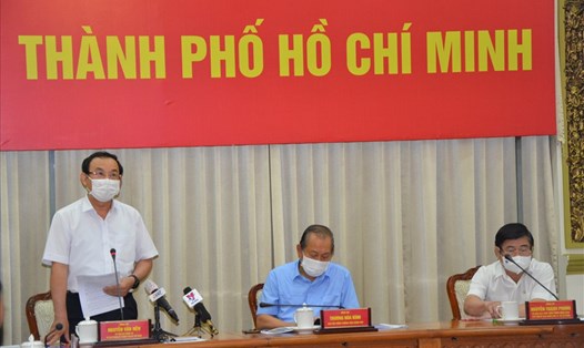 Phó Thủ tướng Thường trực Trương Hòa Bình đã chủ trì cuộc họp khẩn trực tuyến về COVID-19 tại TPHCM.