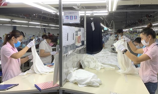 Các doanh nghiệp ở Đà Nẵng vẫn hoạt động sản xuất bình thường trong tình hình dịch bệnh COVID-19. Ảnh: Tường Minh