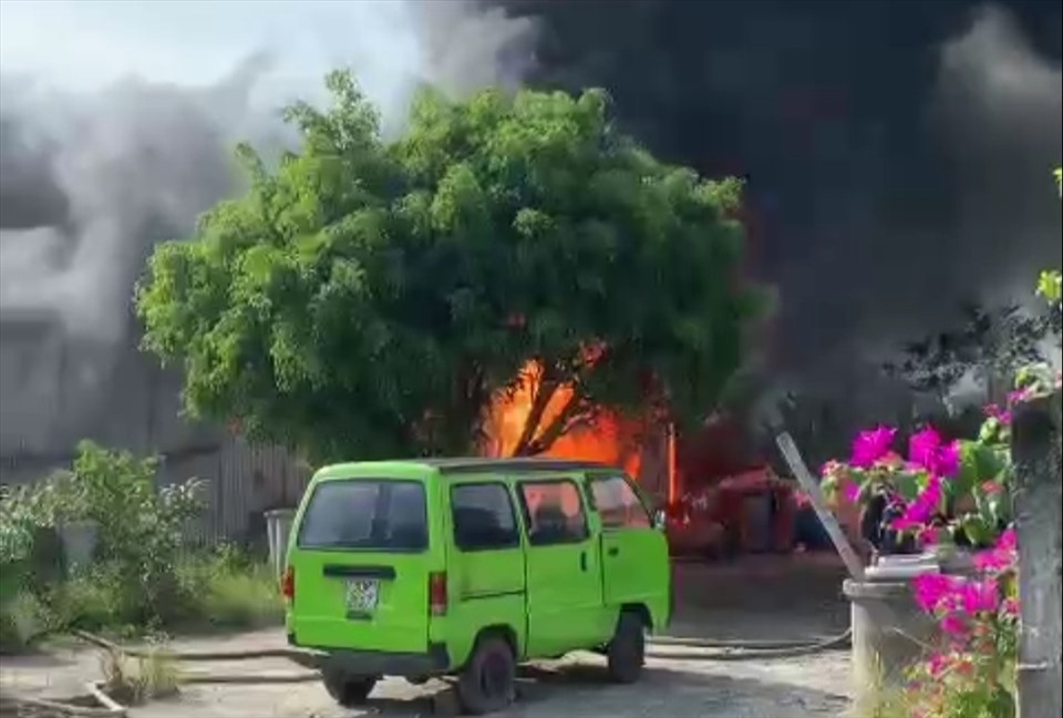 Hiện trường vụ cháy tại thôn Đoài (xã Hòa Bình, huyện Kiến Xương, Thái Bình). Ảnh: N.H