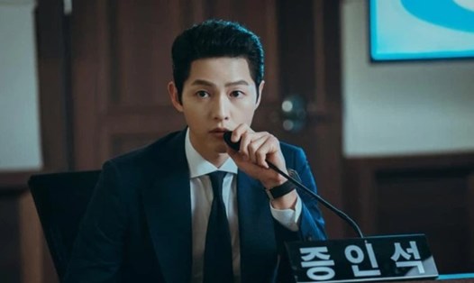 Nam diễn viên Song Joong Ki gửi lời xin lỗi đến khán giả vì sự cố xảy ra trong phim "Vincenzo". Ảnh: Xinhua