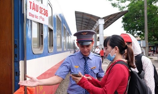 Đường sắt bắt đầu hoàn tiền trả vé cho hành khách tại các ga sau 90 ngày bảo lưu do dịch COVID-19. Ảnh minh hoạ: VNR