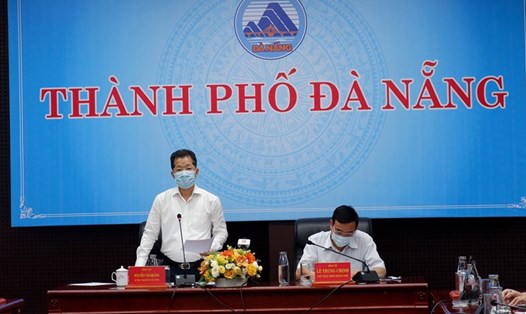 Bí thư và Chủ tịch UBND TP Đà Nẵng nhận trách nhiệm trước Chính phủ và Thủ tướng vì lơ là trong phòng dịch COVID-19. Ảnh: Hữu Bích