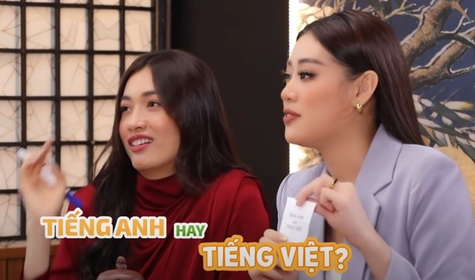 Khánh Vân nghe góp ý từ đàn chị. Ảnh: MU. Khánh Vân nghe góp ý từ đàn chị. Ảnh: MU.