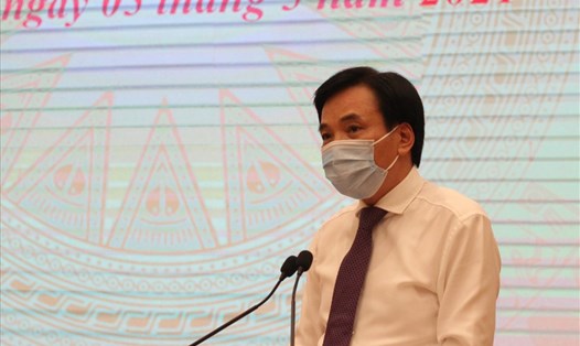 Bộ trưởng, Chủ nhiệm Văn phòng Chính phủ Trần Văn Sơn tại buổi họp báo Chính phủ thường kỳ tháng 4.2021.