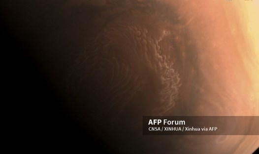Hình ảnh sao Hỏa được chụp bởi tàu thám hiểm Tianwen-1 của Trung Quốc. Ảnh: AFP