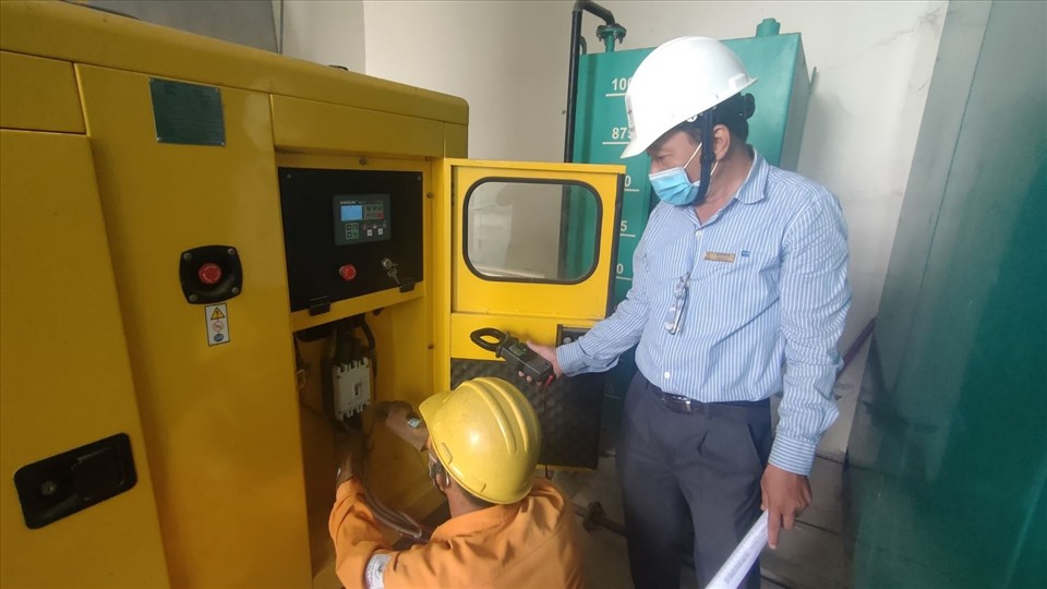 PC Đà Nẵng chuẩn bị sẵn sàng nguồn nhân lực, vật lực và các phương án cấp điện đảm bảo trong mọi tình huống.Ảnh: T.N