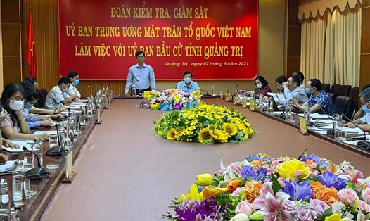 Ông Lê Quang Tùng - Bí thư Tỉnh ủy Quảng Trị phát biểu tại buổi làm việc với Đoàn kiểm tra, giám sát của Ủy ban Trung ương MTTQVN. Ảnh: HT.