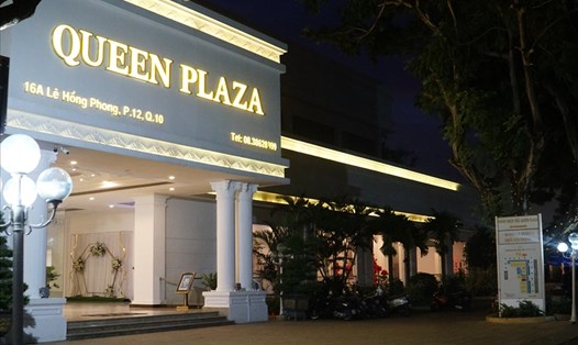 Nhà hàng Queen Plaza (quận 10, TPHCM) đóng cửa sau lệnh dừng hoạt động. Ảnh: Thanh Chân