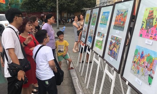 Triển lãm Giải thưởng Mỹ thuật thiếu nhi Việt Nam 2021 sẽ tổ chức bắt đầu từ trung tuần tháng 5 đến tháng 7. Ảnh minh hoạ: LĐ