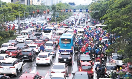 Điểm ùn tắc giao thông trên đường Võ Chí Công (Hà Nội). Ảnh GT