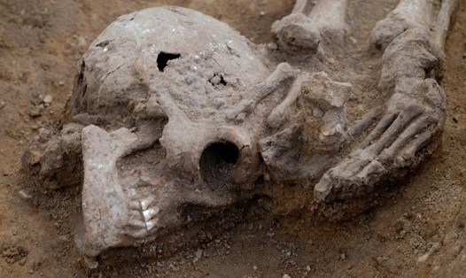 Đơn vị Khảo cổ học Cambridge đã phát hiện 52 ngôi mộ chứa hài cốt từ thời La Mã ở miền đông nước Anh. Ảnh: CAU