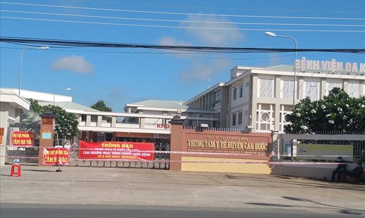 Bệnh viện Đa khoa huyện Cần Đước đang được cách ly y tế. Ảnh: K.Q