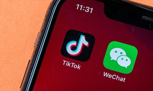 Ứng dụng TikTok và WeChat của Trung Quốc. Ảnh: AFP