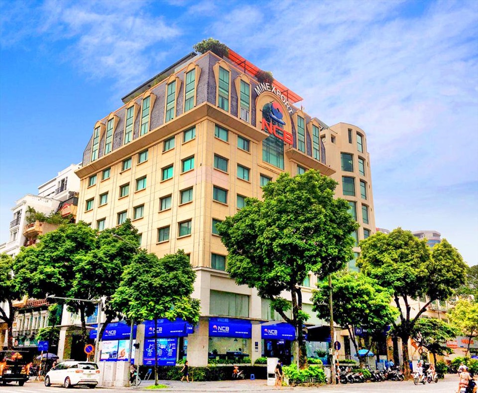 NCB ủng hộ 5 tỉ đồng cho Quỹ Vaccine phòng, chống COVID-19. Ảnh: NCB