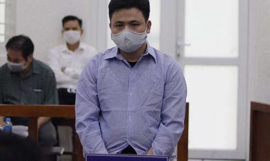 Bị cáo Lê Văn Chung đâm chết bạn gái nên bị tuyên phạt mức án tử hình. Ảnh: V.Dũng