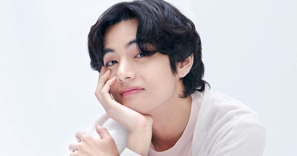 V - BTS chia sẻ về đời sống tình cảm trong quá khứ. Ảnh: Koreaboo V - BTS chia sẻ về đời sống tình cảm trong quá khứ. Ảnh: Koreaboo