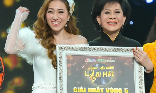 Tina Ngọc Nữ chiến thắng khi thể hiện tốt bản hit của danh ca Giao Linh. Ảnh: CTCC.