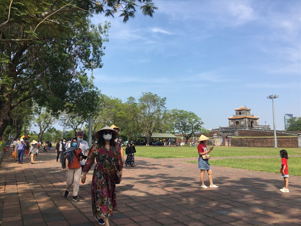 Di tích Huế đón khách trở lại và yêu cầu du khách tuân thủ 5K