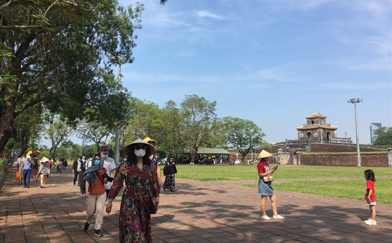 Di tích Huế đón khách trở lại và yêu cầu du khách tuân thủ 5K