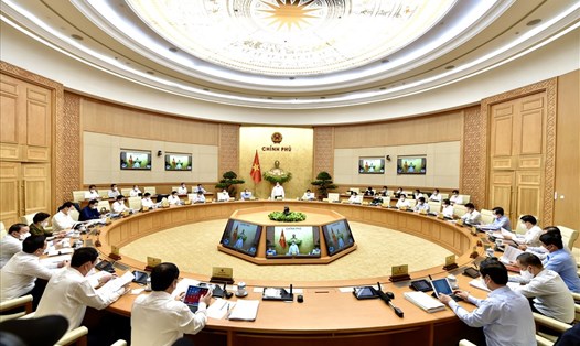 Chính phủ họp phiên thường kỳ tháng 4.2021. Ảnh VGP