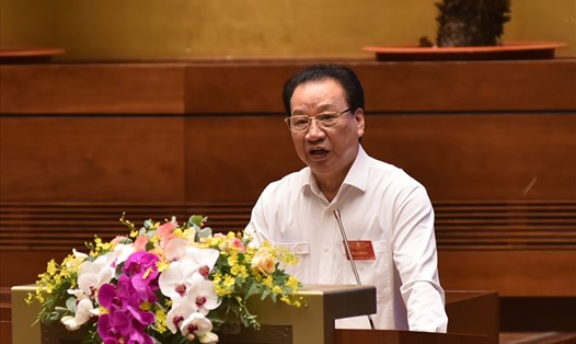 GS.TS Phùng Hữu Phú giới thiệu chuyên đề tại hội nghị. Ảnh: P.Đ