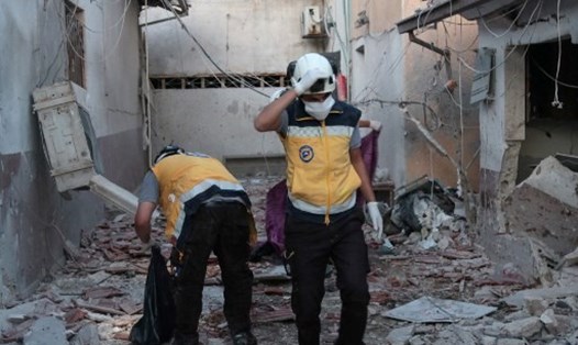 Khung cảnh hoang tàn tại bệnh viện Al Shifa, thị trấn Afrin, Syria sau khi trúng pháo kích hôm 12.6. Ảnh: AFP